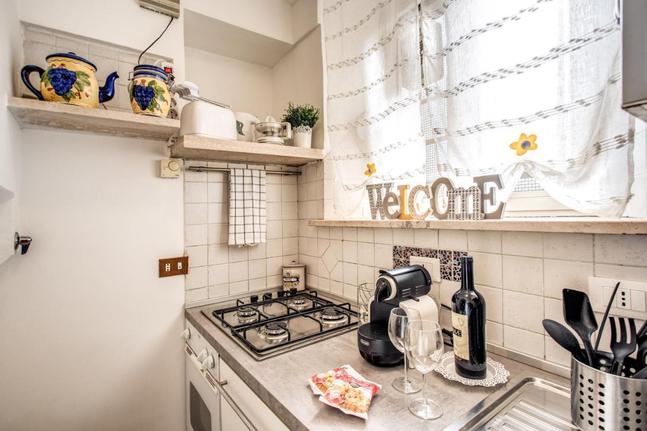 4C Colosseo Holidays Apartment โรม ภายนอก รูปภาพ
